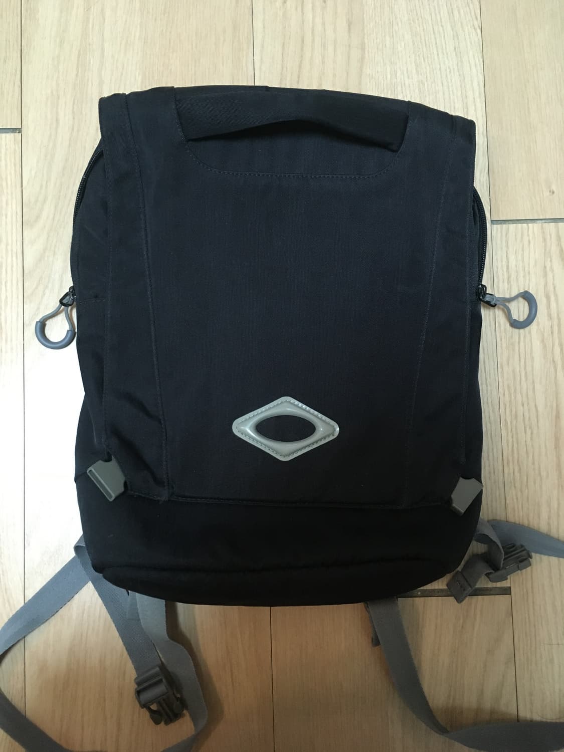 미스치프 Rhombus Flap Backpack Black 상품이미지3