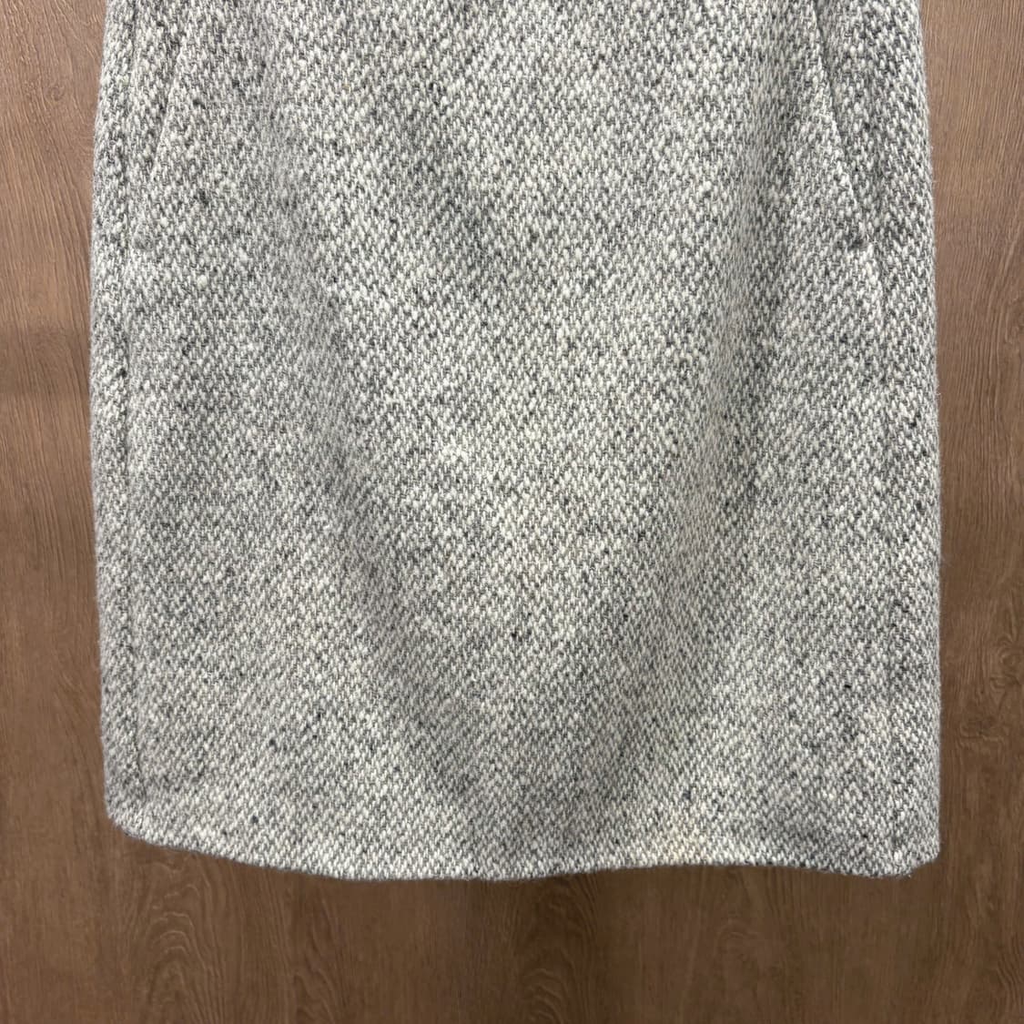 막스마라 헤링본 트위드 미디 스커트 사이드 포켓 H라인 라이트 그레이 상품이미지5