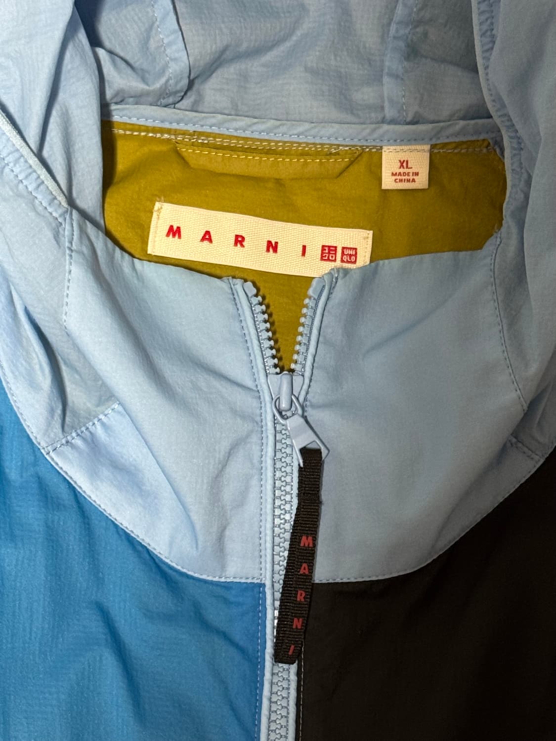 유니클로x마르니 바람막이 상품이미지3