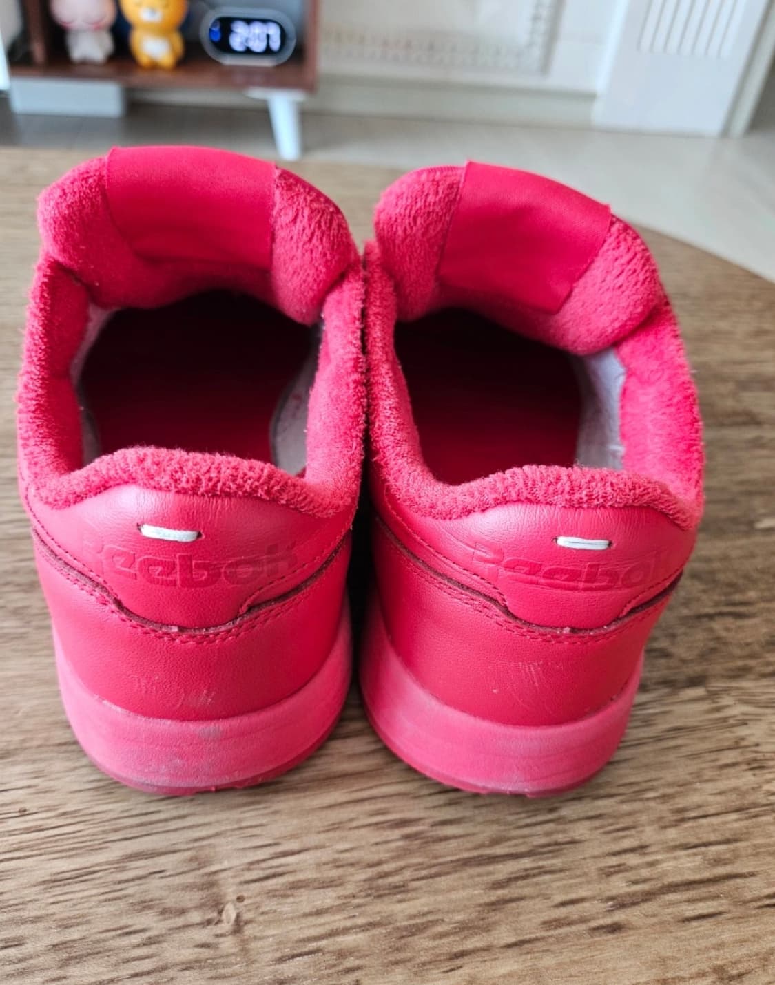 리복 마르지엘라 클래식 레더 더비 타비 슈즈 레드  상품이미지4