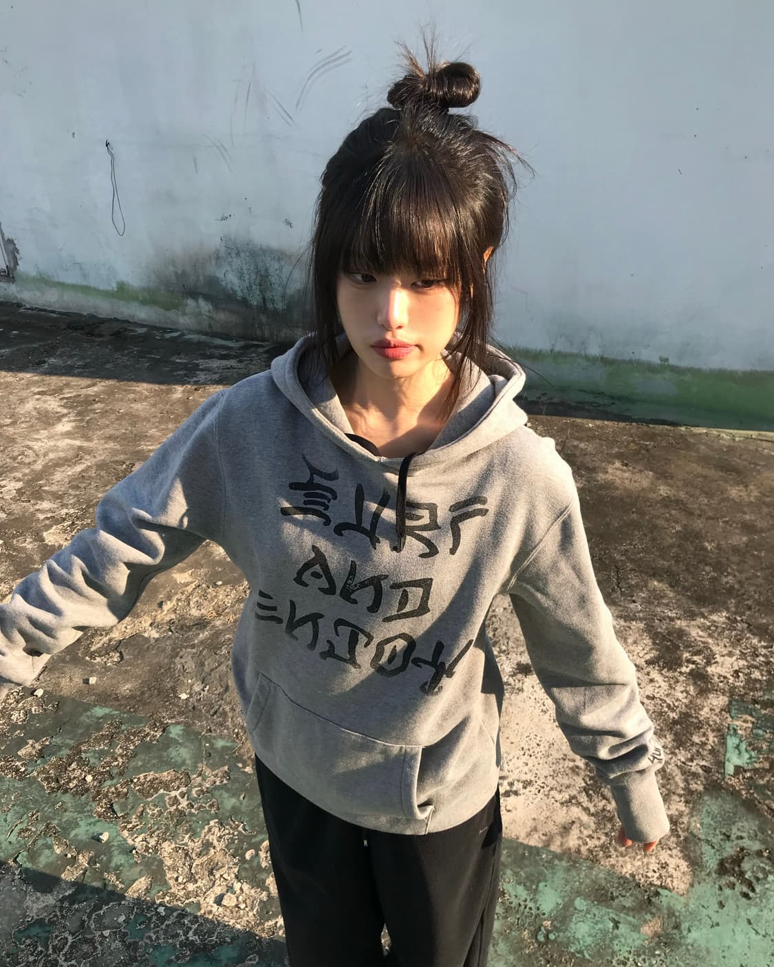 그레이 노트 그래픽 후디 상품이미지2