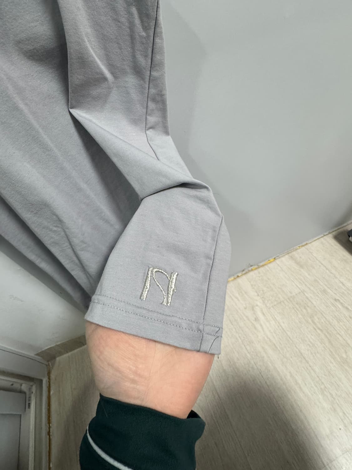 뉴얼린 레이어드 나시 그레이 상품이미지2