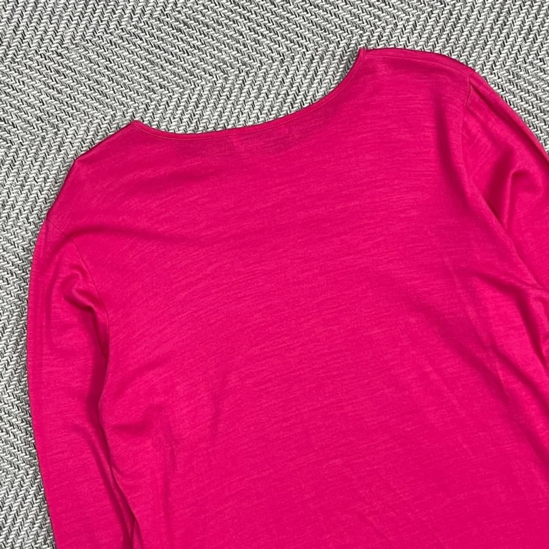 생로랑 로고 롱슬리브 v0845 상품이미지4