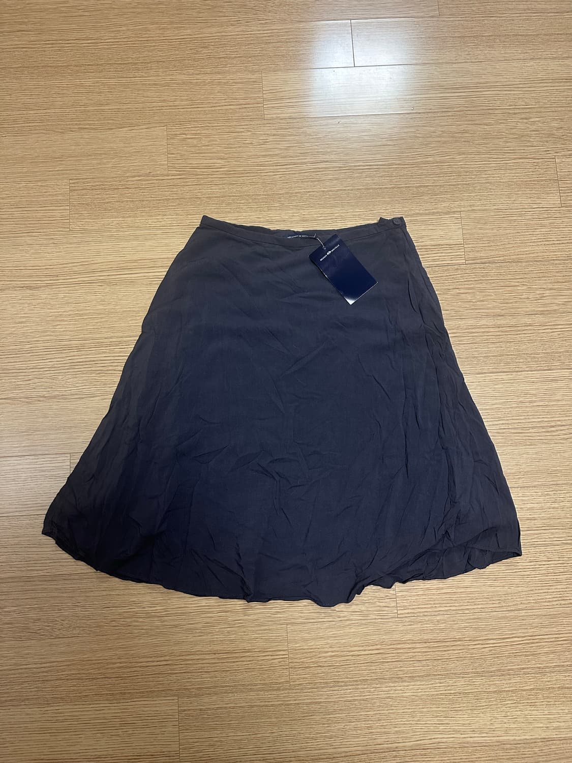 Brandy melville  미디스커트  상품이미지1