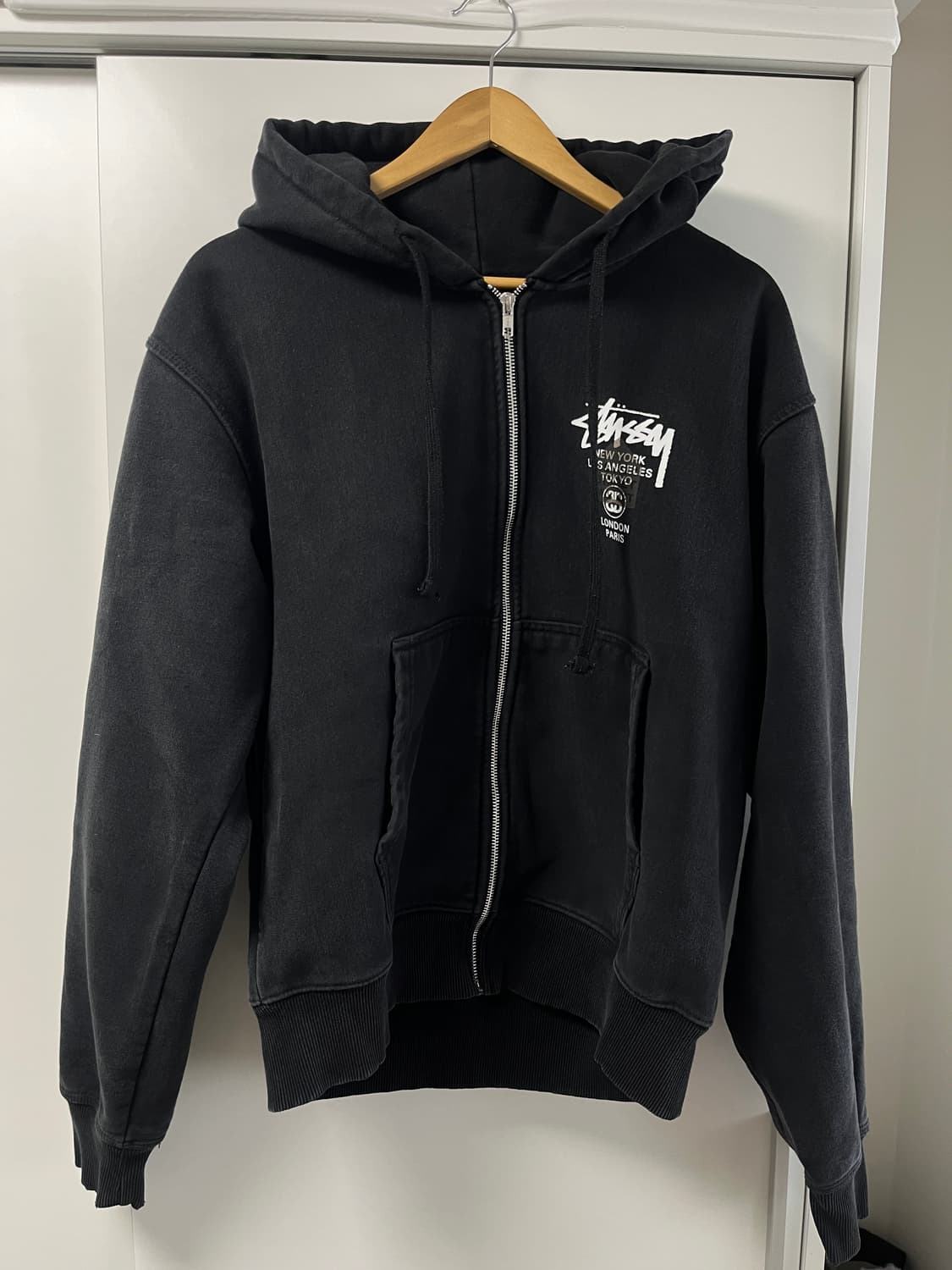 스투시 월드투어 후드집업 도버스트릿마켓 상품이미지1