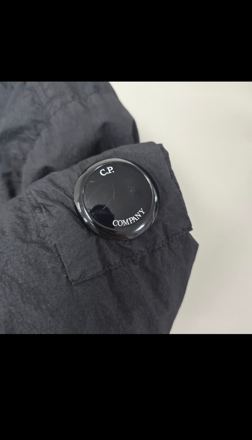 cp컴퍼니 타일론 오버셔츠 자켓 m(95)사이즈 판매 상품이미지2