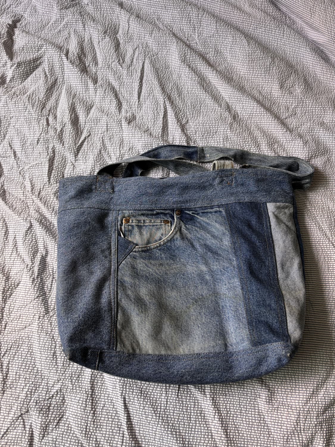 칼하트 × 빈티지데님 – 하나뿐인 리워크 토트백 상품이미지3