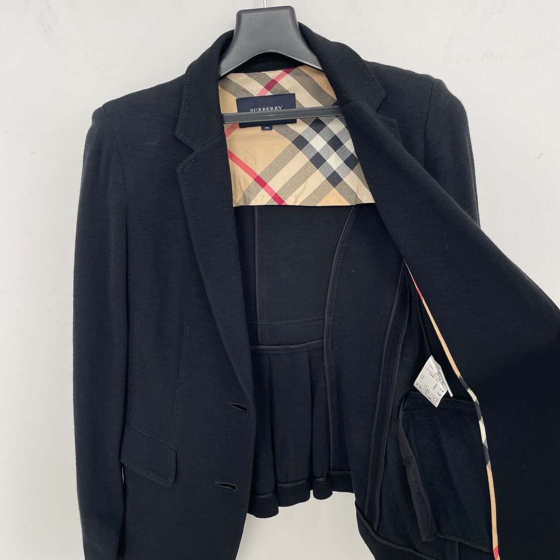 버버리 블랙 자켓 상품이미지2