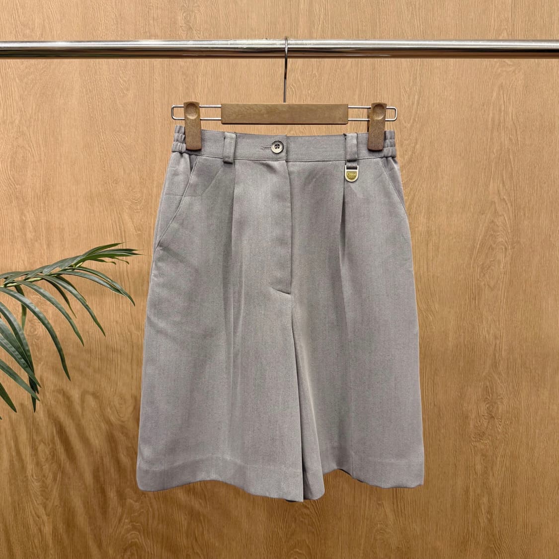 끌로에 하프 팬츠 슬랙스 핀턱 와이드핏 디테일 밴딩 반바지 그레이 상품이미지1