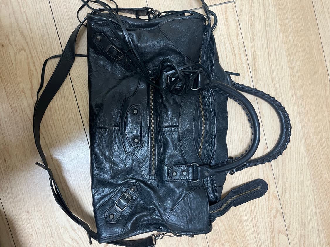 발렌시아가 모터백 블랙 상품이미지1