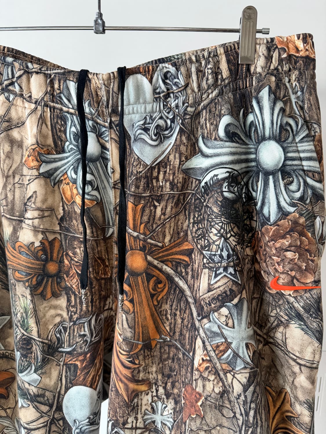 나이키 x 드레이크 녹타 x 크롬하츠 스웨트팬츠 리얼트리 카모 상품이미지2