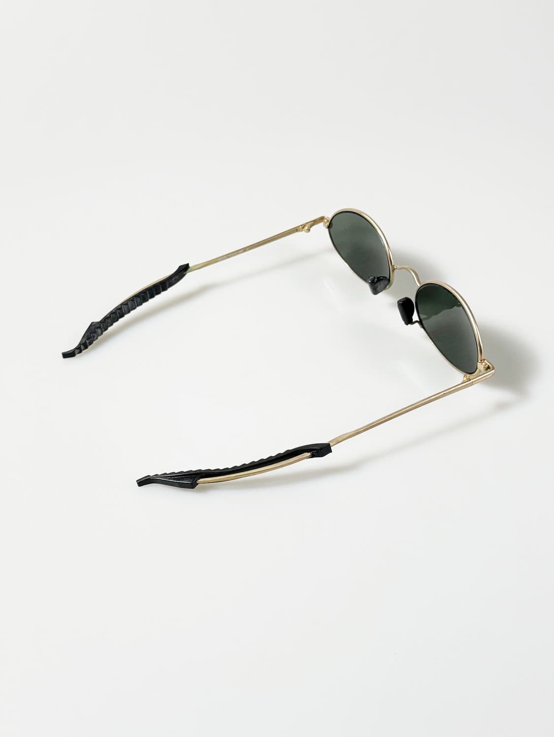 90s LOUIS MASTER 골드 슬림 오벌 메탈 빈티지 선글라스 상품이미지4