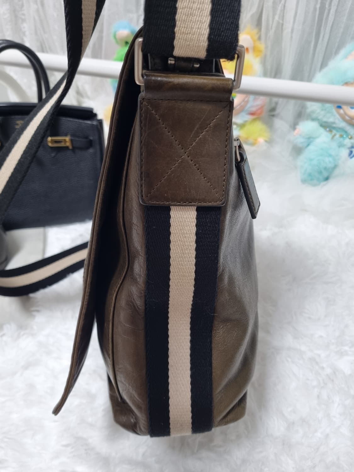 정품) 발리 메신저 백  상품이미지5