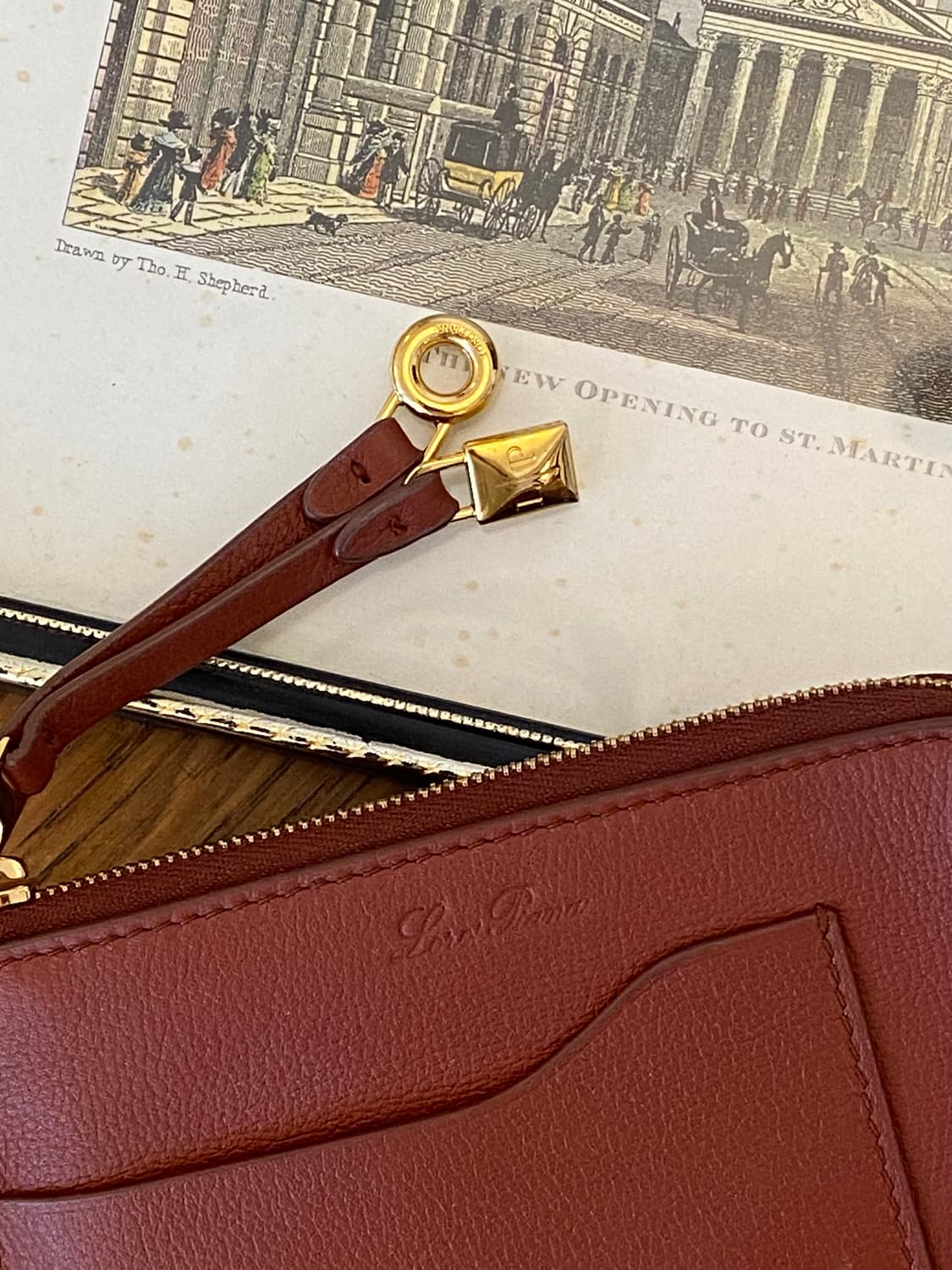 로로피아나 고트스킨 엑스트라 지퍼 파우치 상품이미지2