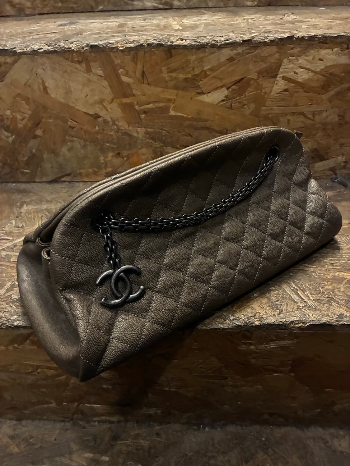 CHANEL 샤넬 정품 마드모아젤 볼링백 상품이미지2