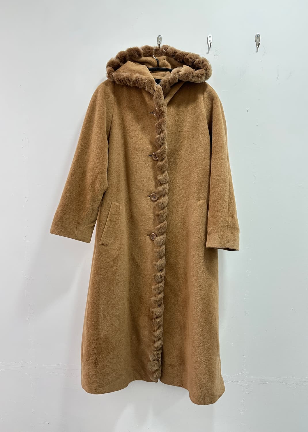 Fur trimming maxi coat 상품이미지3