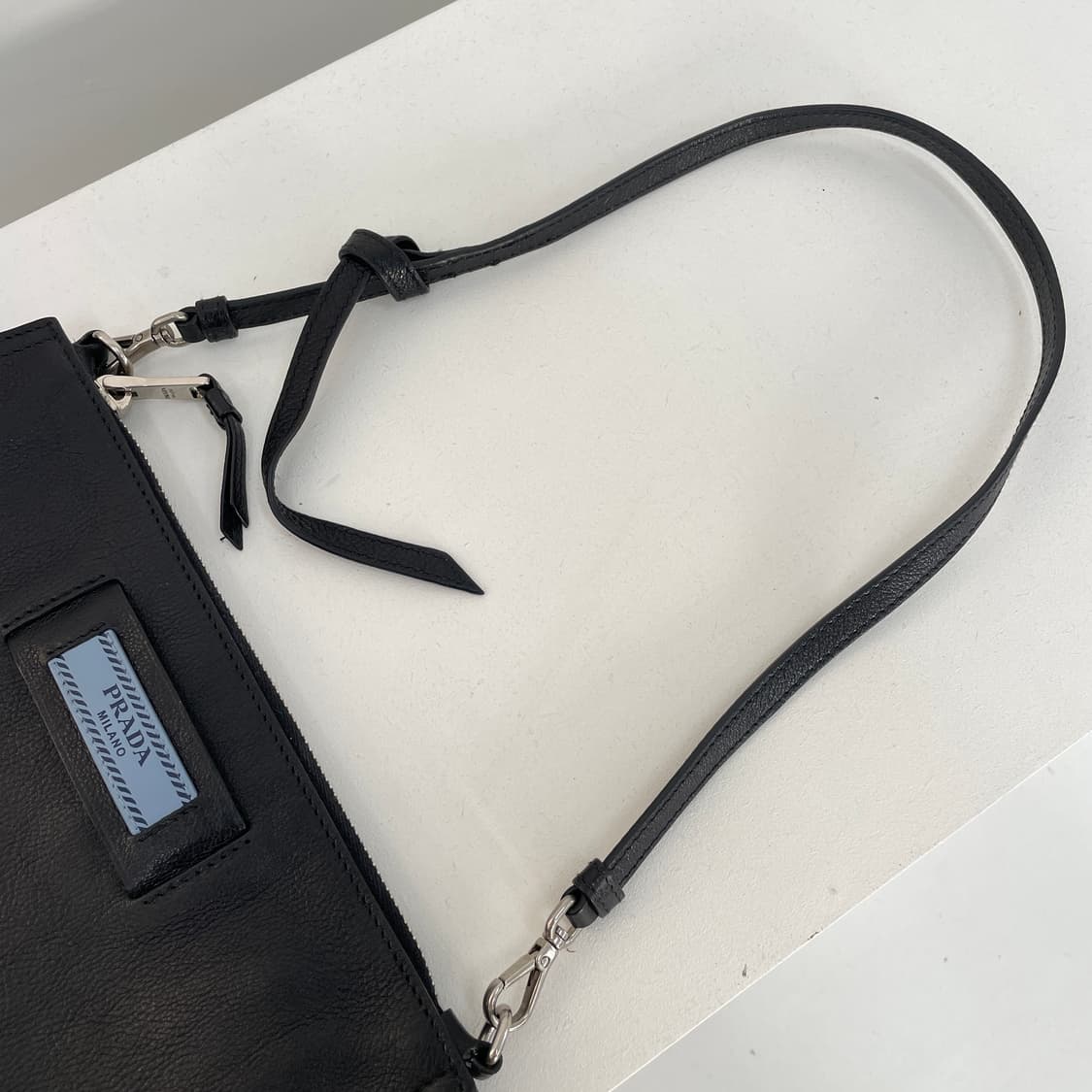 프라다 에티켓 레더 코스메틱 파우치 겸 숄더백 상품이미지10
