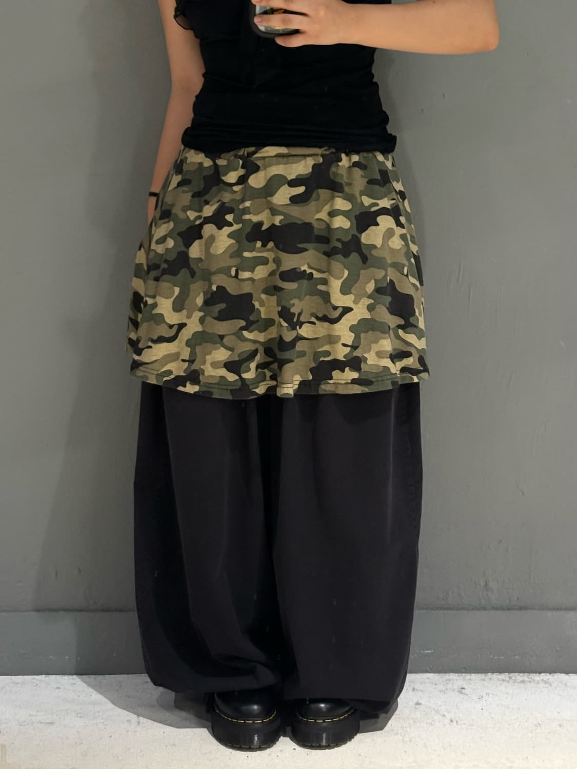 camo pattern flare-fit skirt 상품이미지1