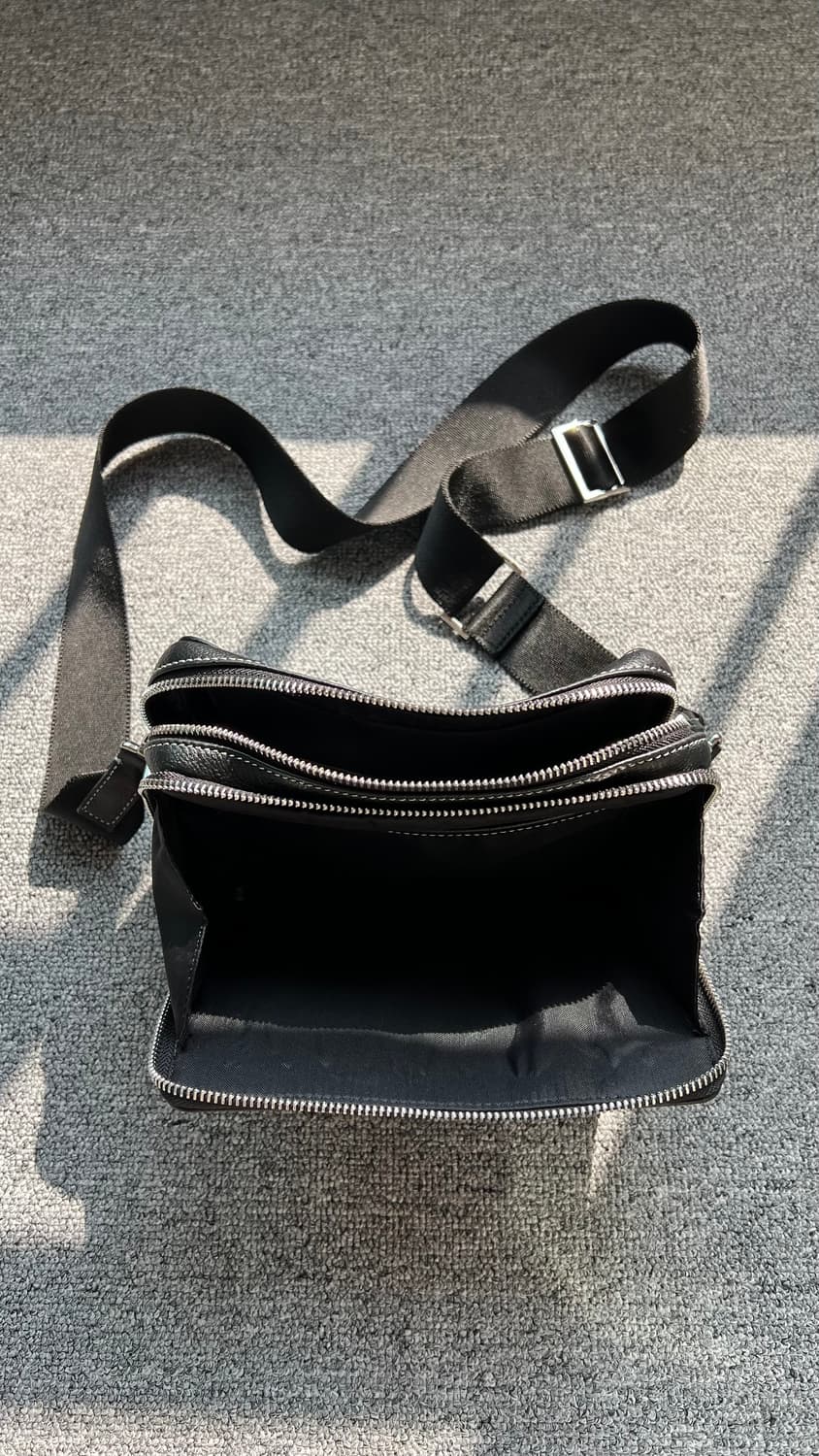 밈더워드로브 지퍼 미니백 상품이미지3