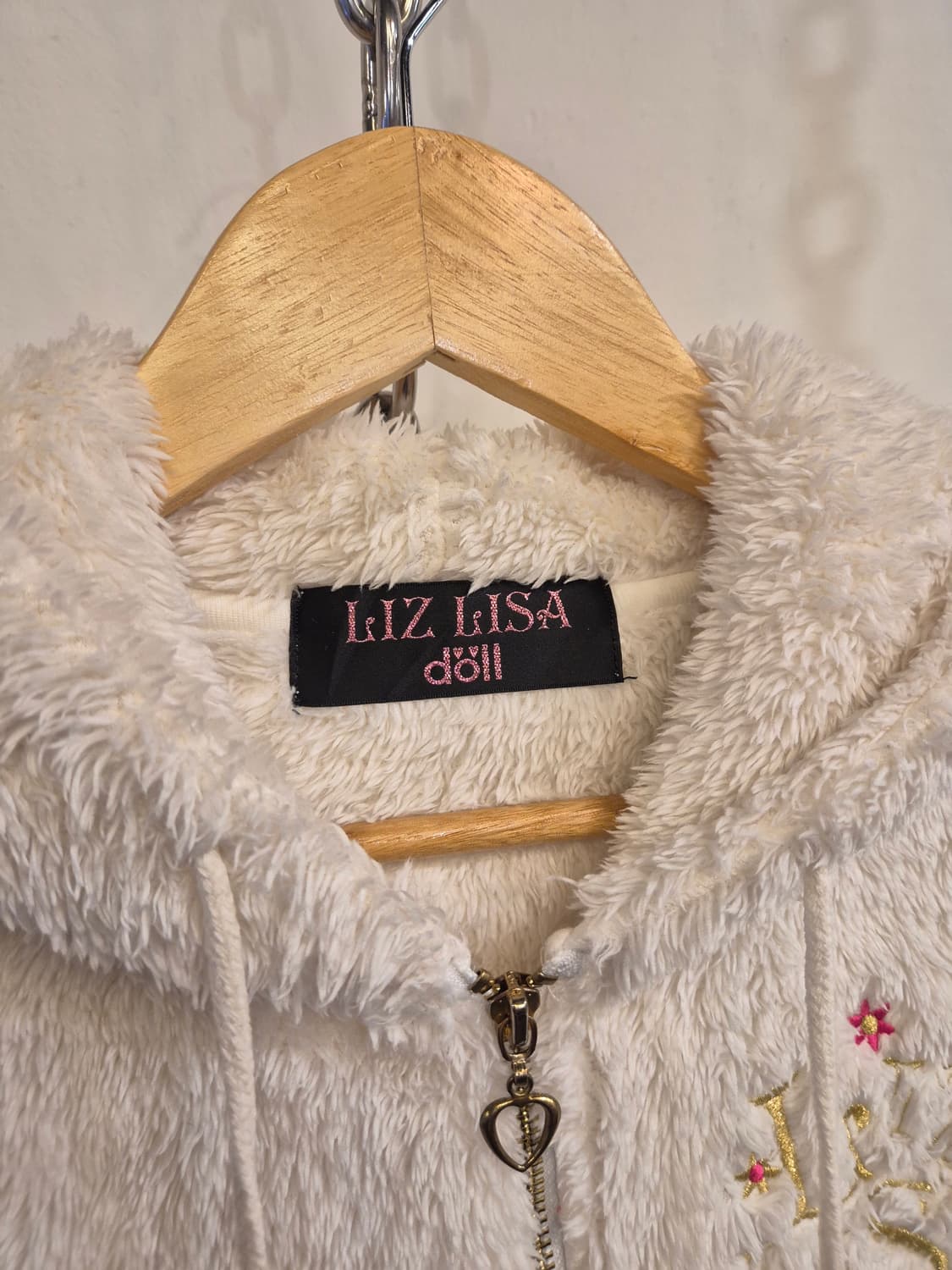 liz lisa doll 리즈리사돌 레터링 자수 폼폼이 플리스 후드집업 상품이미지5