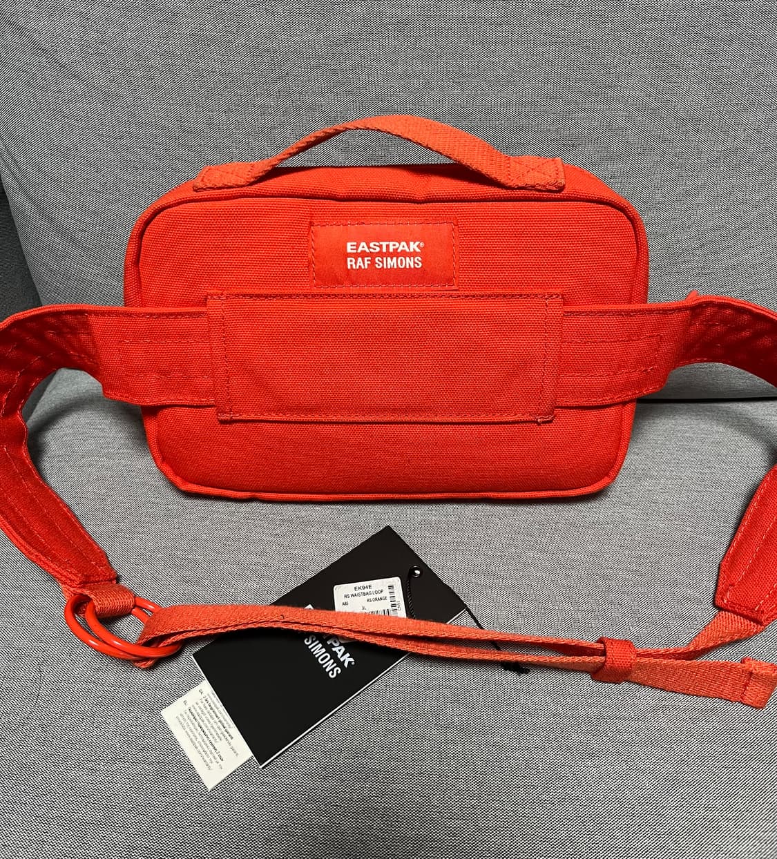 라프시몬스x이스트팩 루프링 웨이스트백 오렌지컬러 상품이미지7