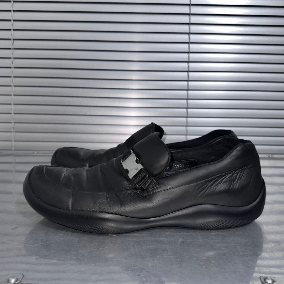 00s 레어 블랙 프라다 스포츠 버클 로퍼 상품이미지2