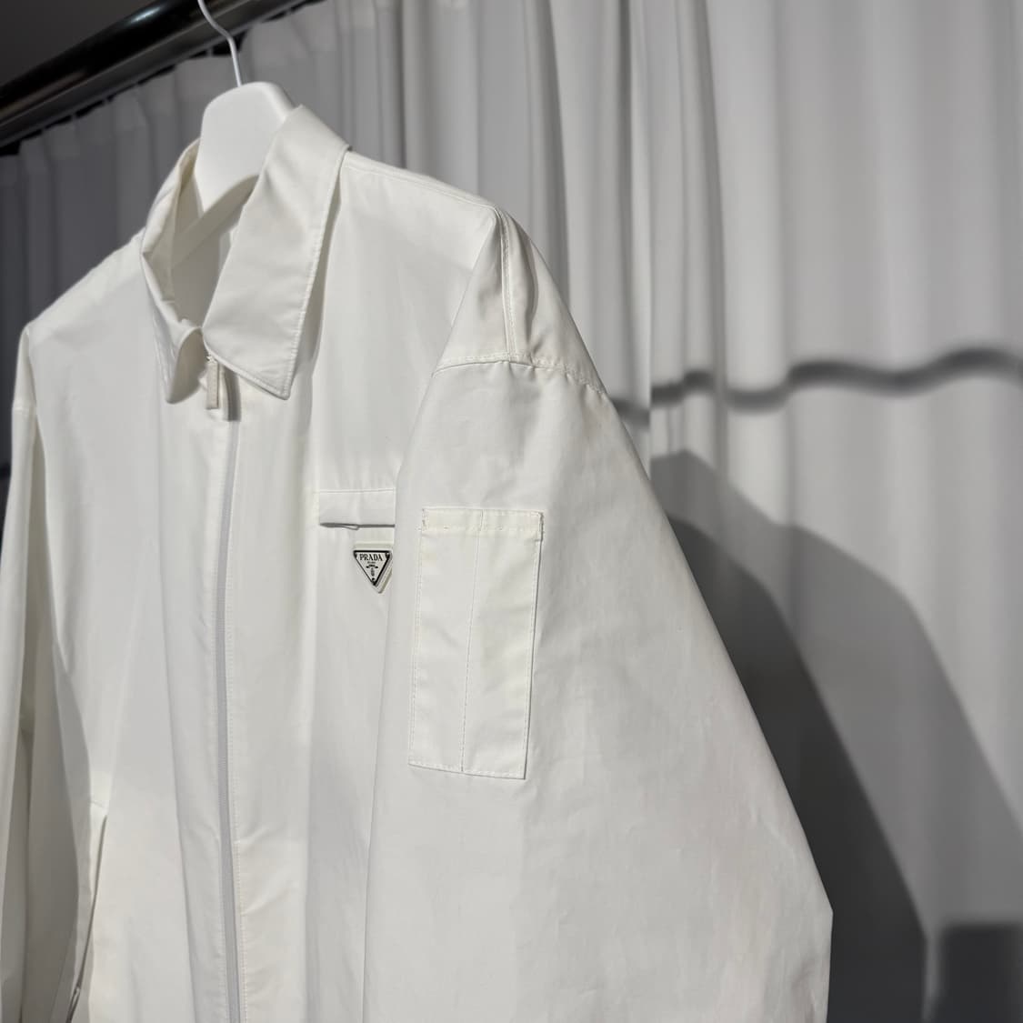[정품] 프라다 테크니컬 포플린 자켓 sgn889 오버핏L사이즈 상품이미지4