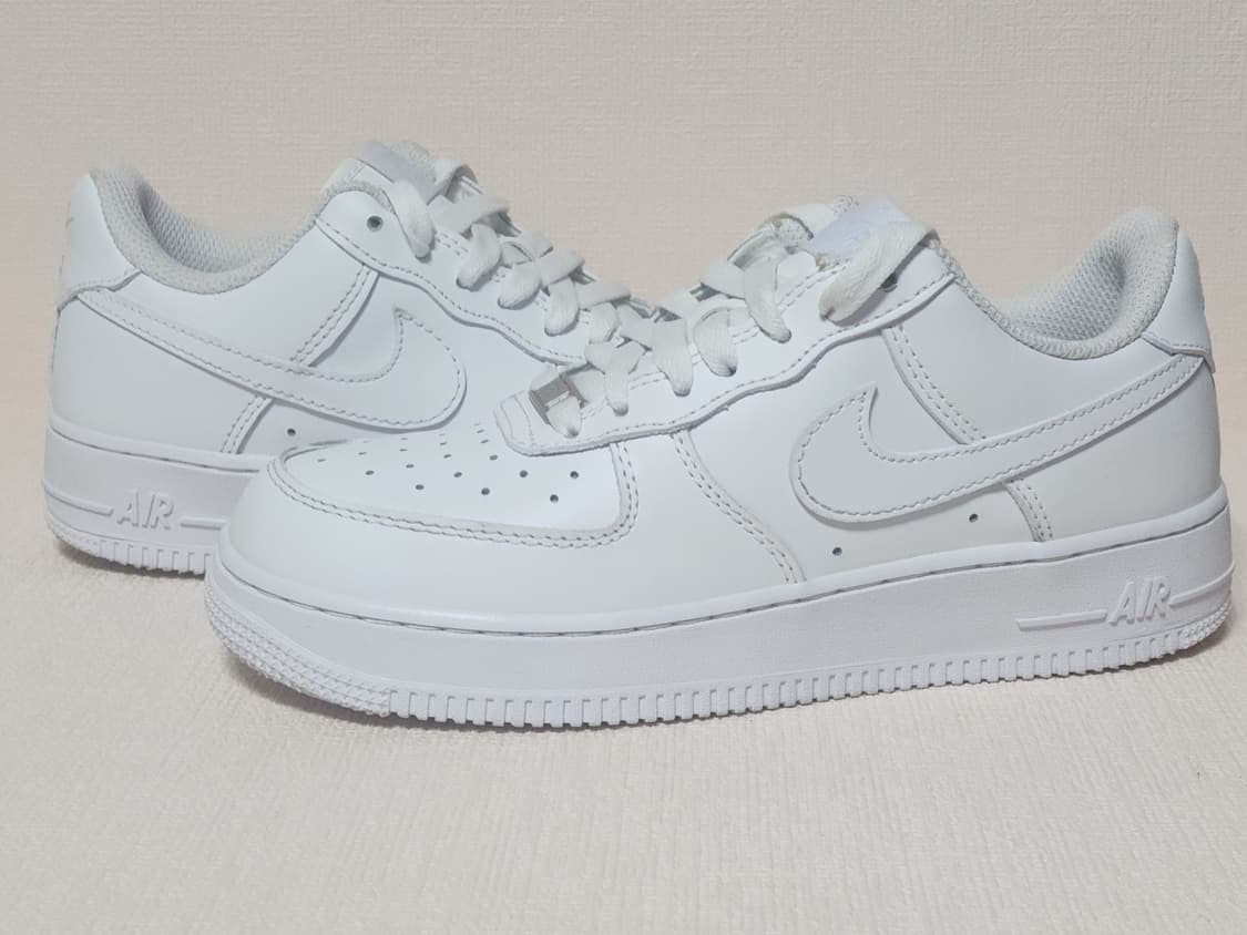 나이키 에어포스 1 '07 트리플 화이트 240mm 상품이미지1