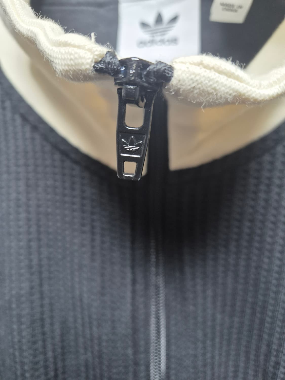 아디다스 와플 베켄바우어 트랙탑 블랙 L사이즈 판매합니다! 상품이미지3
