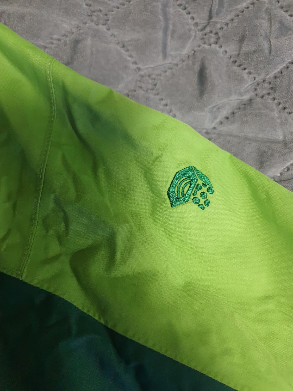 마운틴하드웨어 DRY Q 후드 바람막이 그린애플 (XS) 상품이미지4