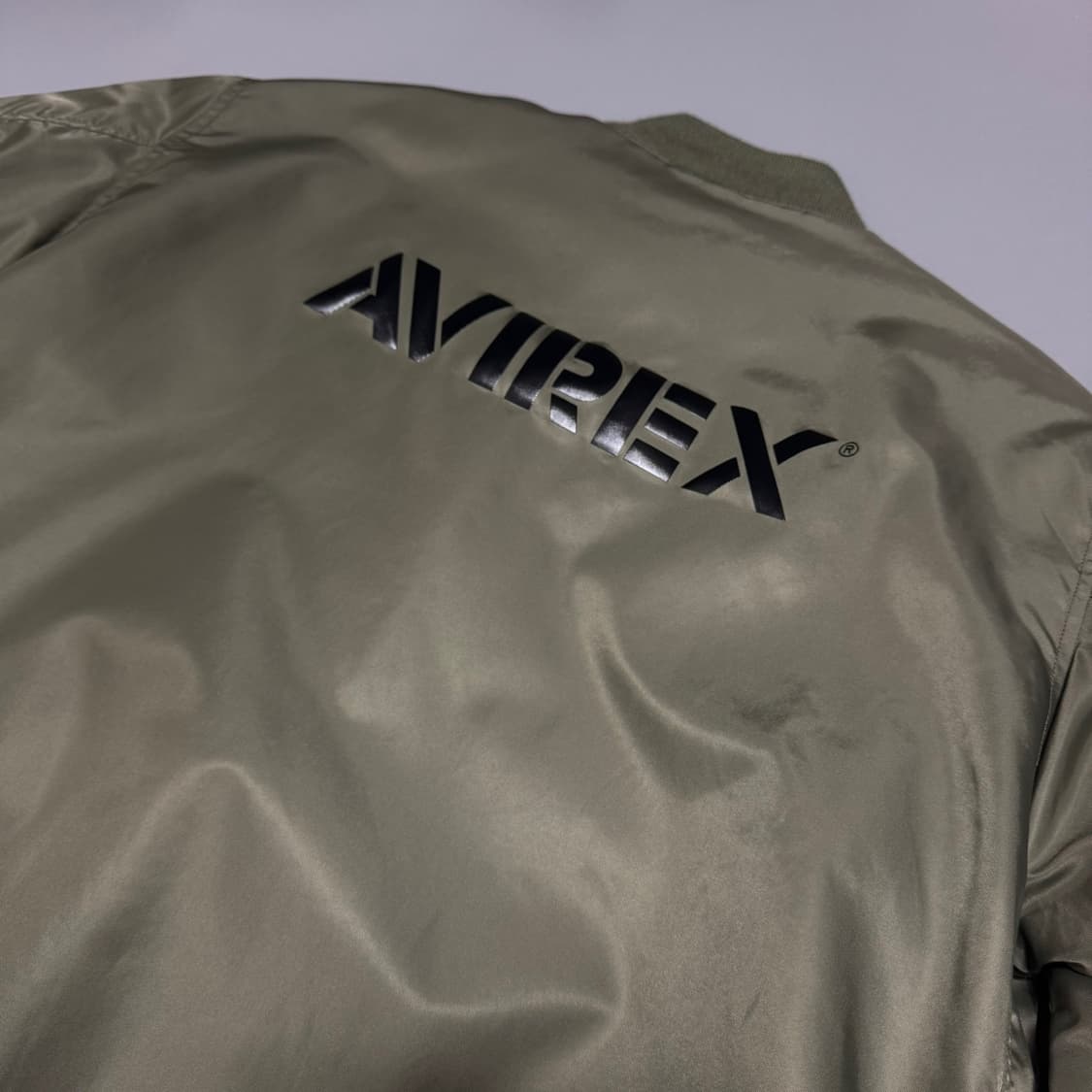 아비렉스 올리브컬러 나일론 후면 스펠아웃 로고 A-1 플라이트 자켓 상품이미지7