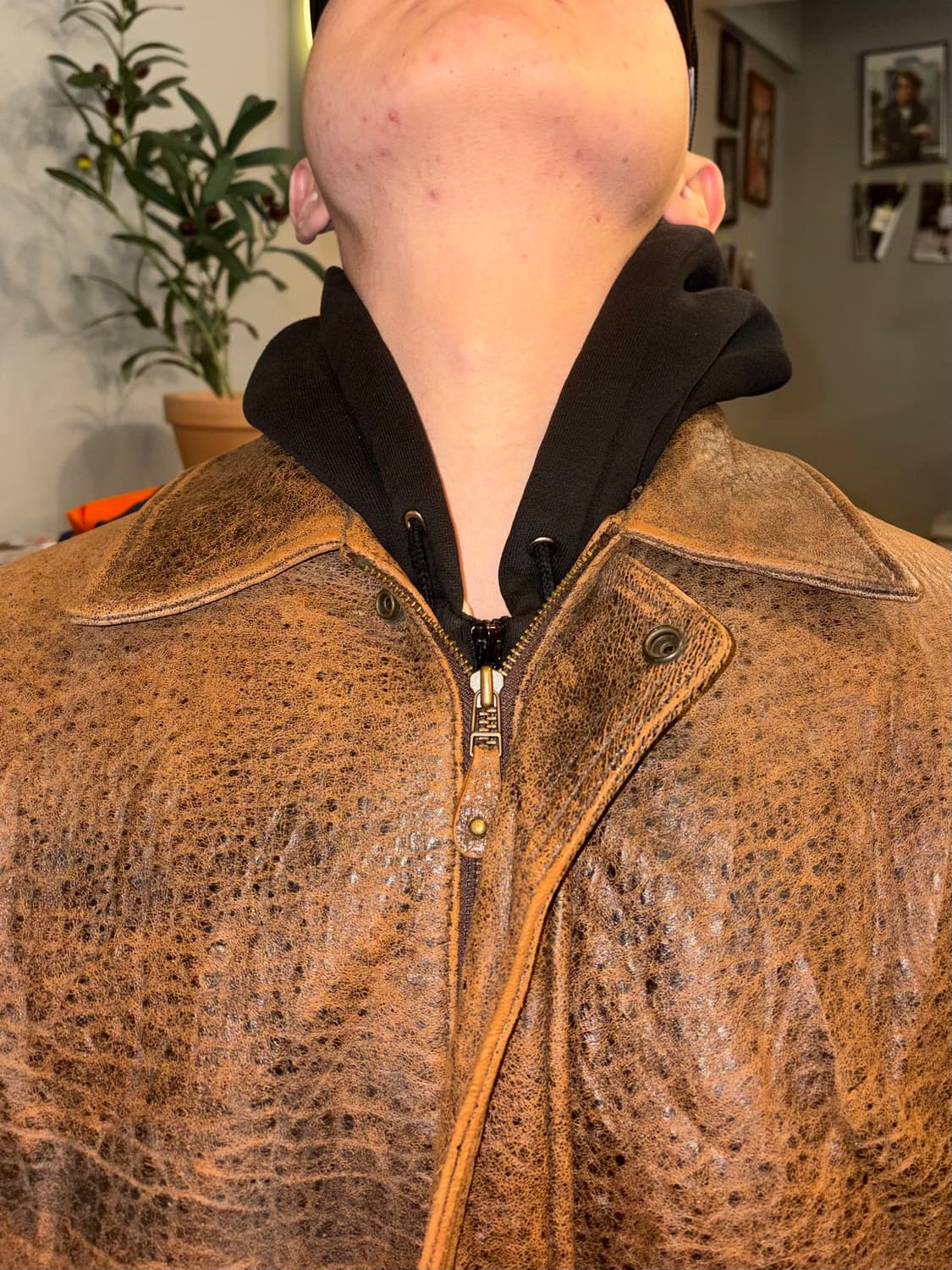 90’s Japanese cow-leather aged bomber  상품이미지4