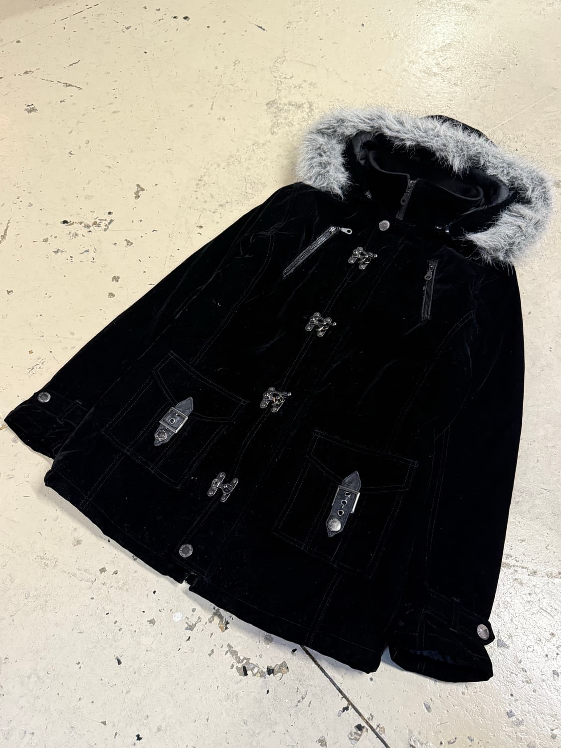 In the attic fur trimming velour jacket 상품이미지5