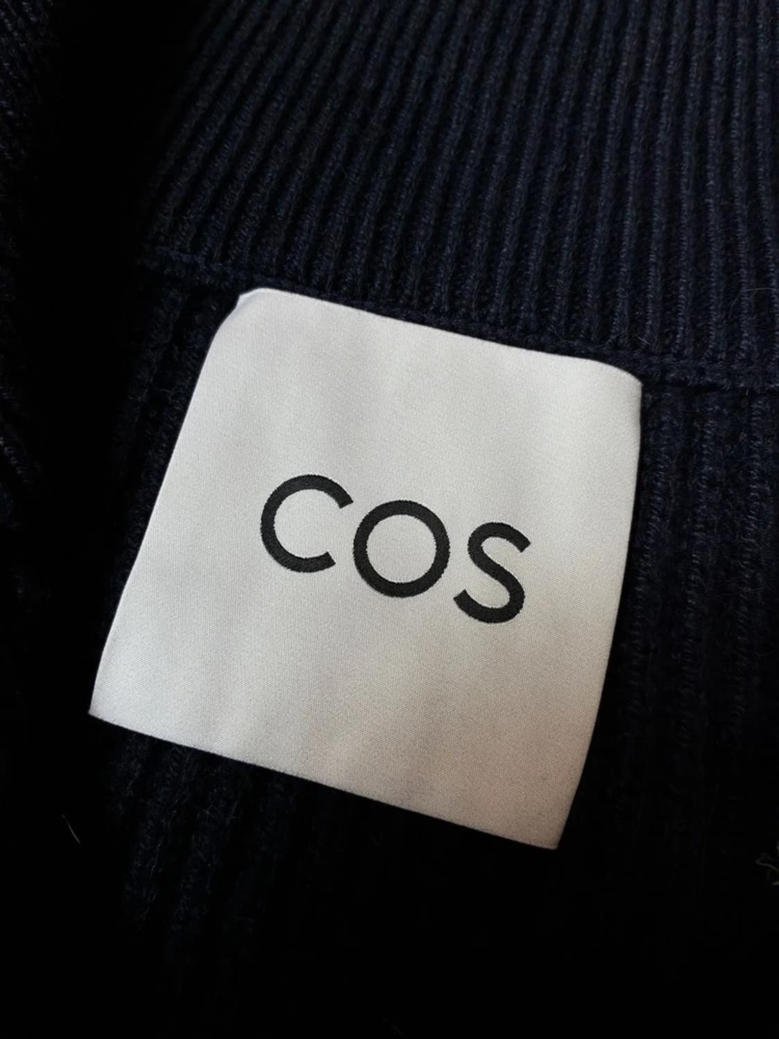 코스 COS 22ss 초판 하이브리드 니트 베스트 PN8123 상품이미지6