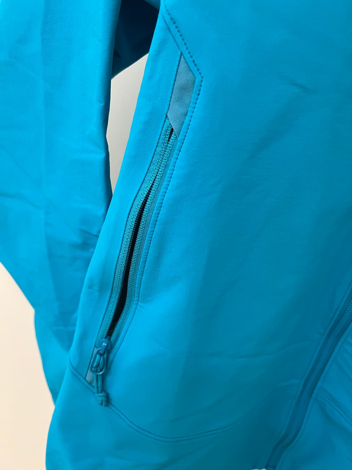 아크테릭스 감마후디 상품이미지2