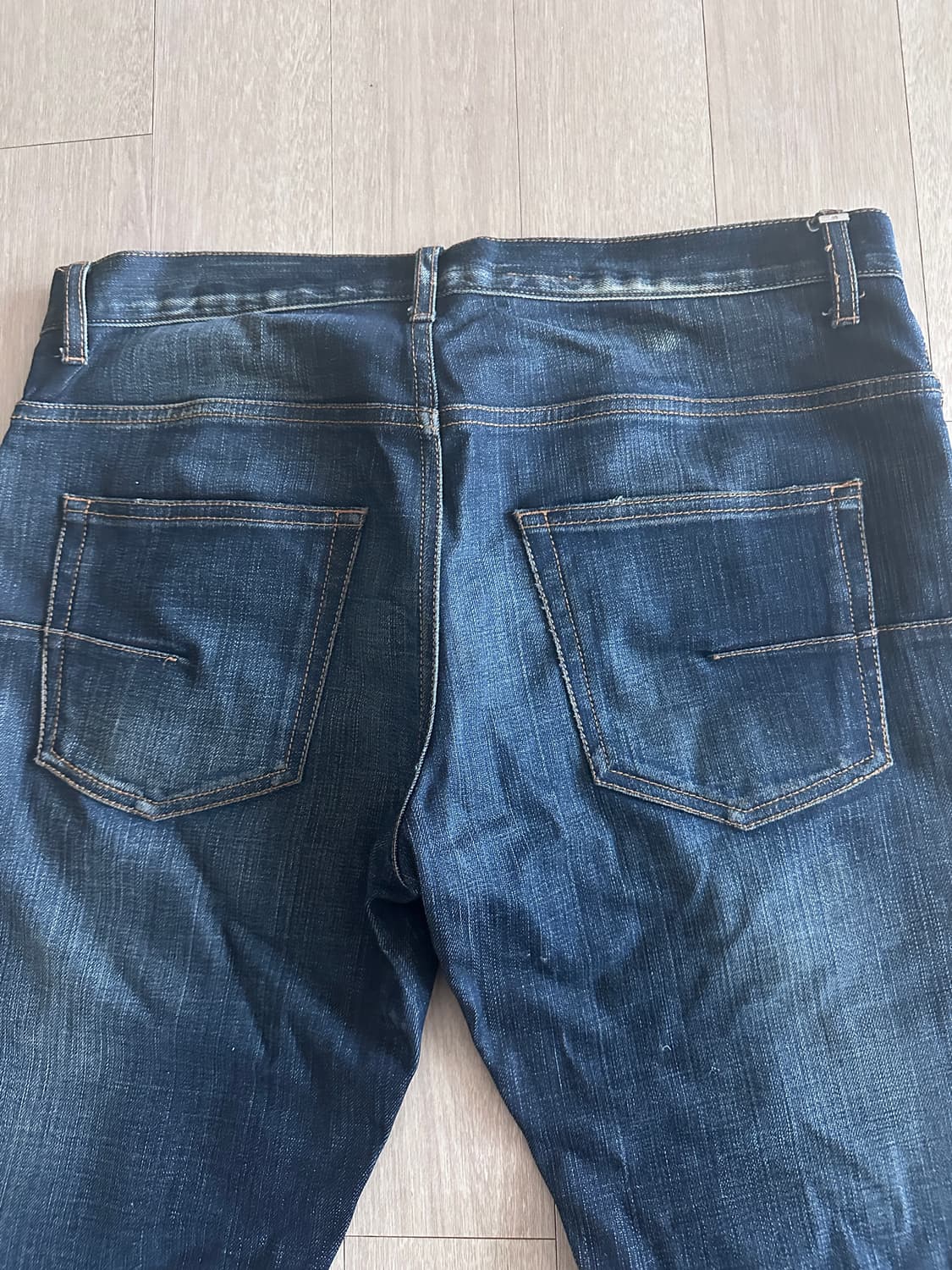 디올 옴므 슬림스트레이트 워싱진 / 31 상품이미지6