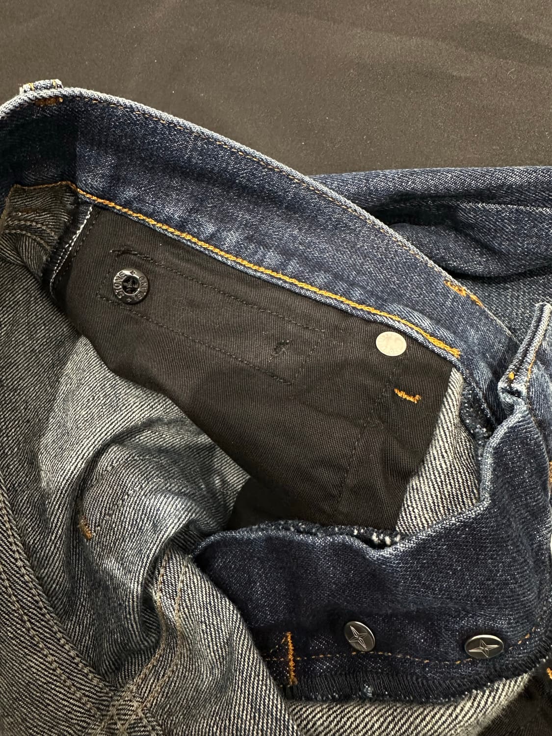 스톤아일랜드 레귤러 테이퍼드 워싱 진 (W29) 상품이미지9