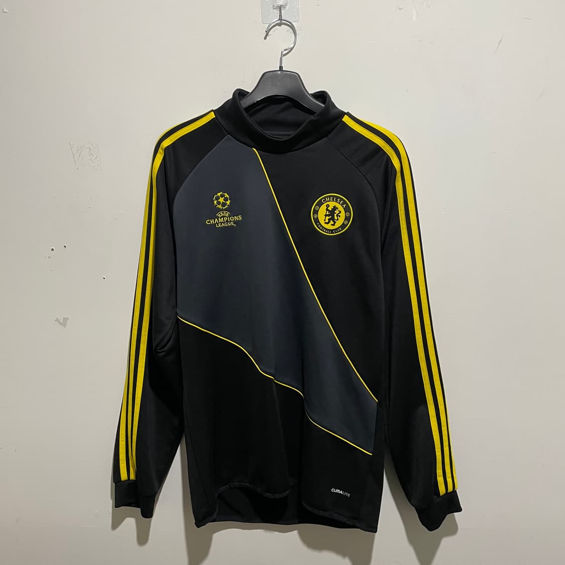 아디다스 첼시 트랙탑 블랙 상품이미지1