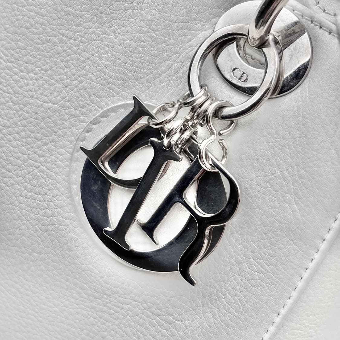 디올 레이디백 화이트 상품이미지8