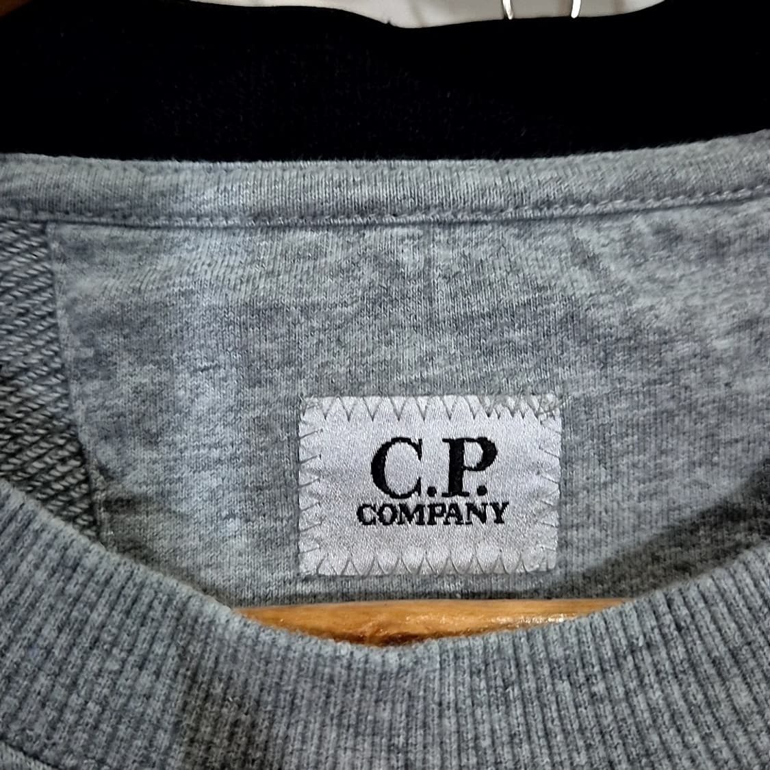 cp컴퍼니 고글 맨투맨 상품이미지5