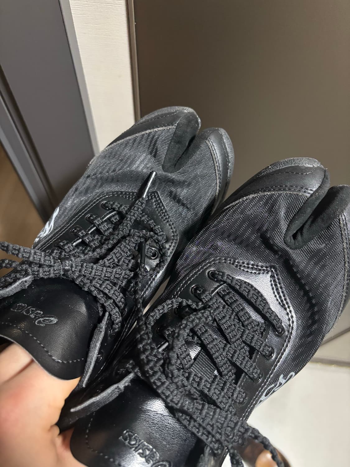 아식스 키코 타비 일라르기 카본블랙 280 상품이미지1