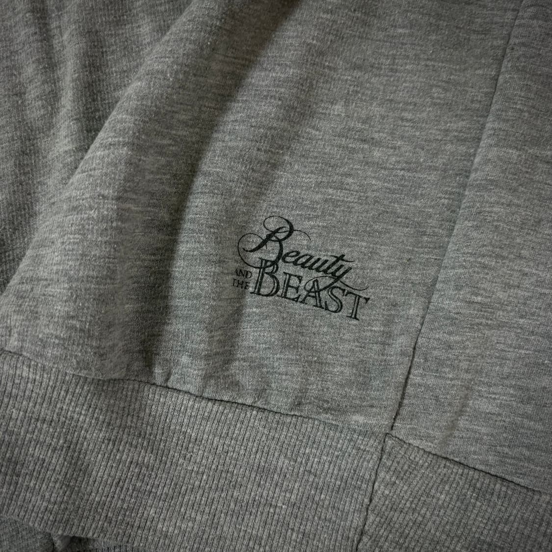 Disney “Beauty and the Beast” Sweats 디즈니 상품이미지8