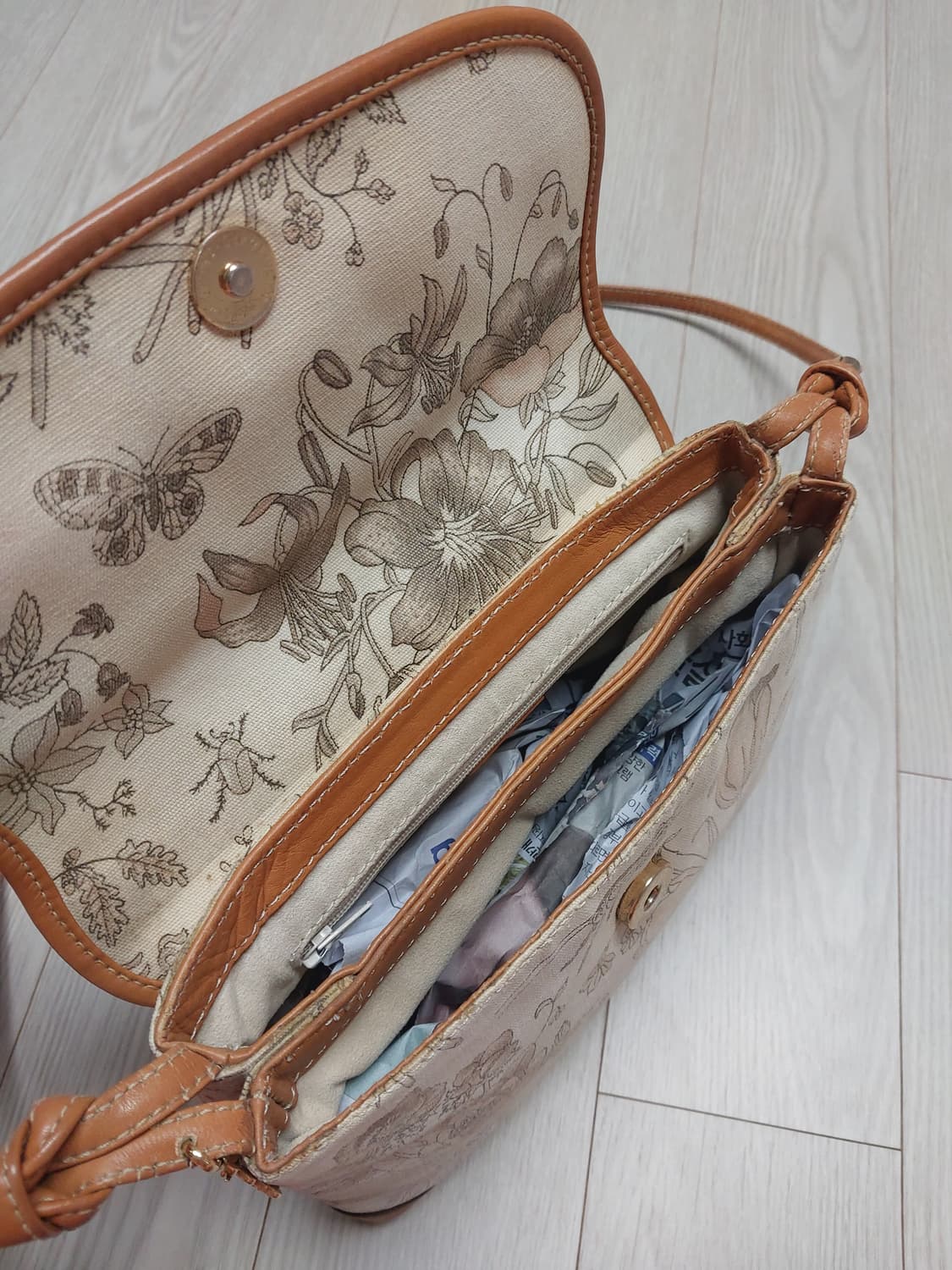 정품 구찌 빈티지 플로랄 캔버스 크로스백 상품이미지7