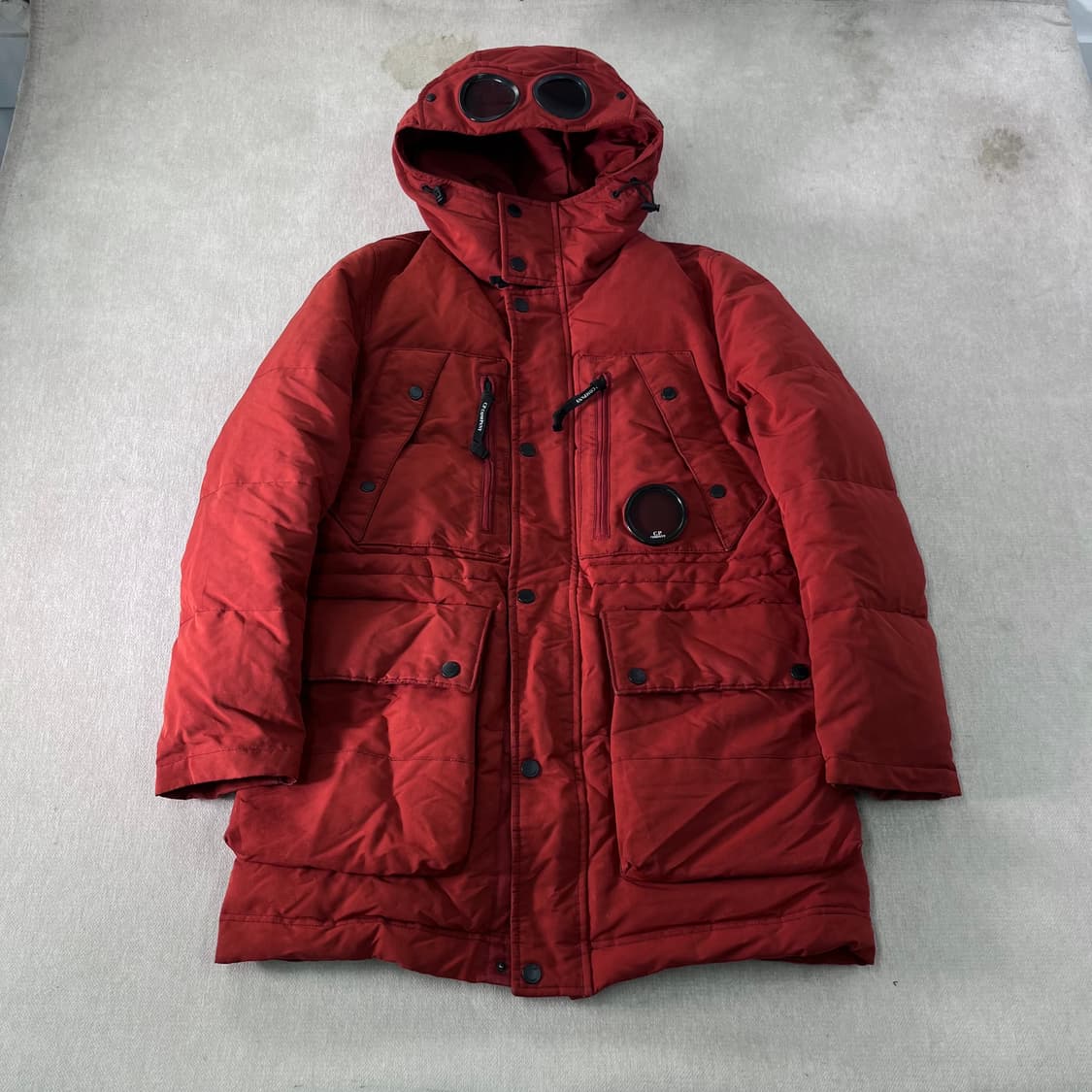 100 CP컴퍼니 14FW 고글 덕다운 패딩 상품이미지1