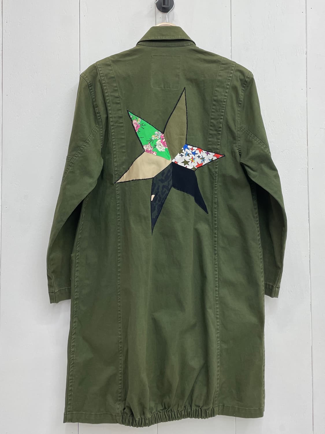 쟈딕앤볼테르 백 자수 별 패치 야상 코트 상품이미지7