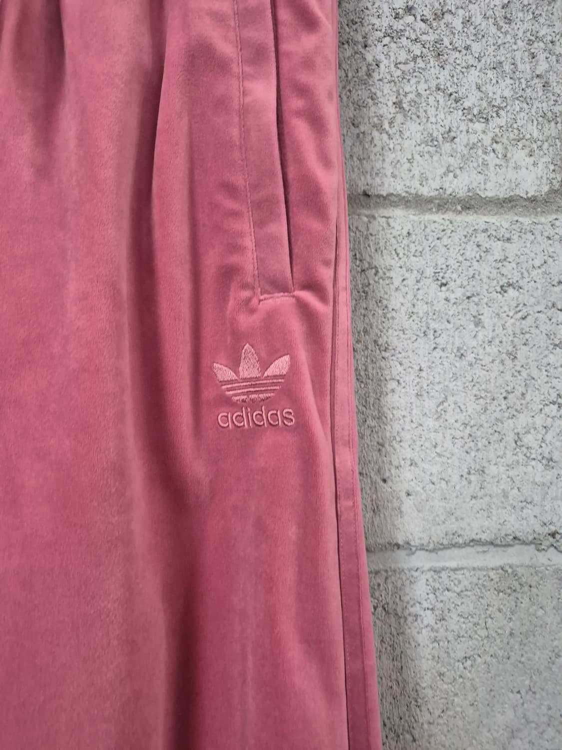 아디다스 벨벳 희귀 핑크 와이드 팬츠  상품이미지4