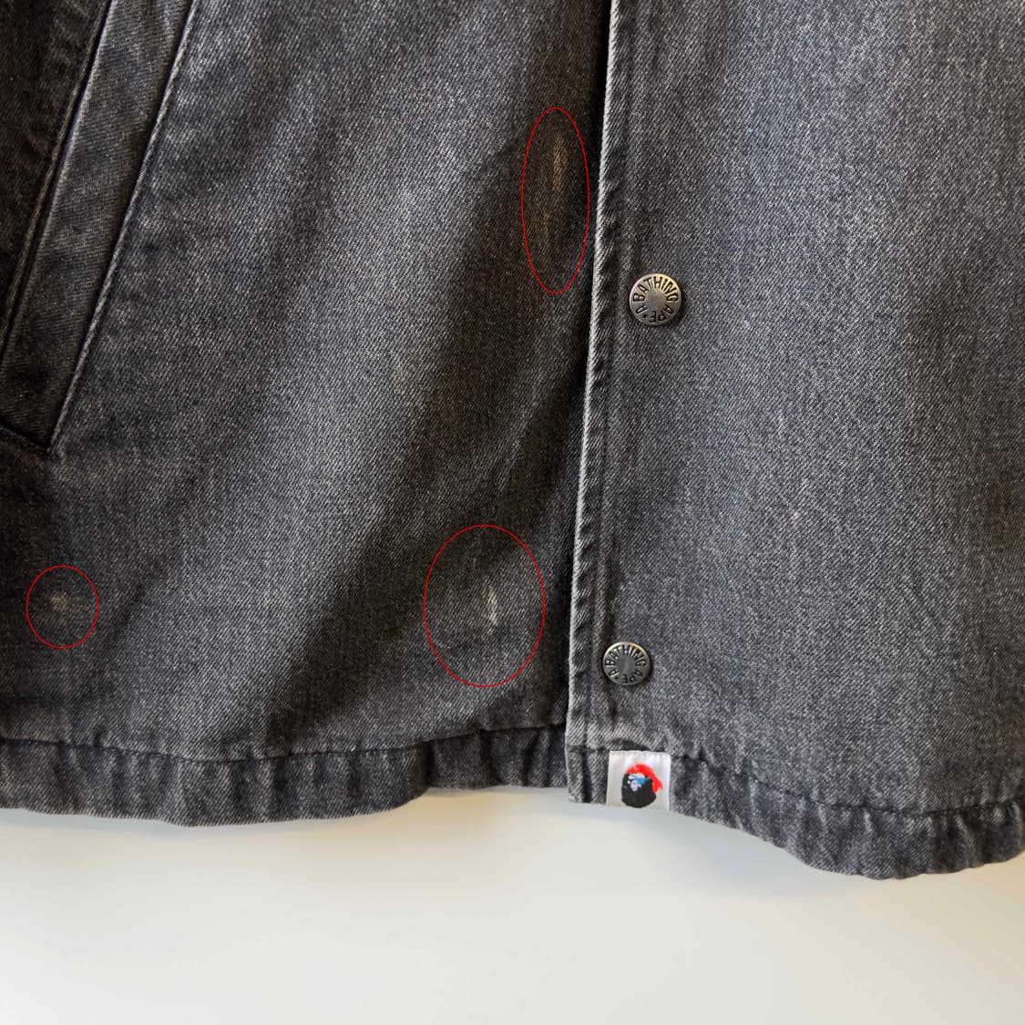 베이프 크로스본 흑청 데님 코치 자켓 상품이미지3