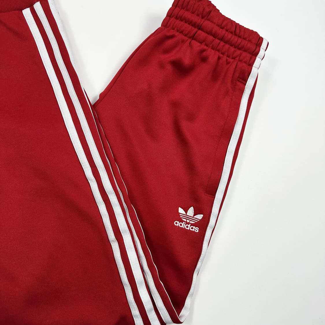 아디다스 슈퍼스타 트레이닝 레드 조거팬츠 (XS 여성추천) 상품이미지1