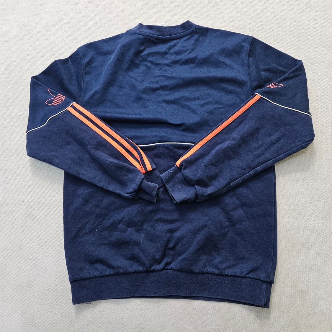 M 아디다스 오리지널스 아웃라인 맨투맨 0409Y 상품이미지2