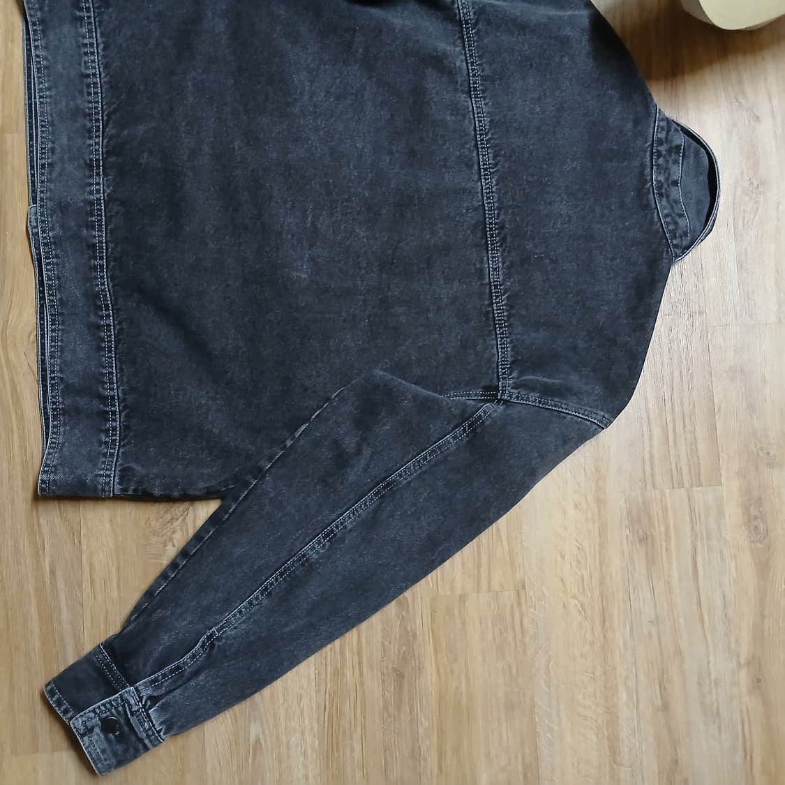 cocl 커스텀어클락 데님 크롭 자켓 흑청 상품이미지8